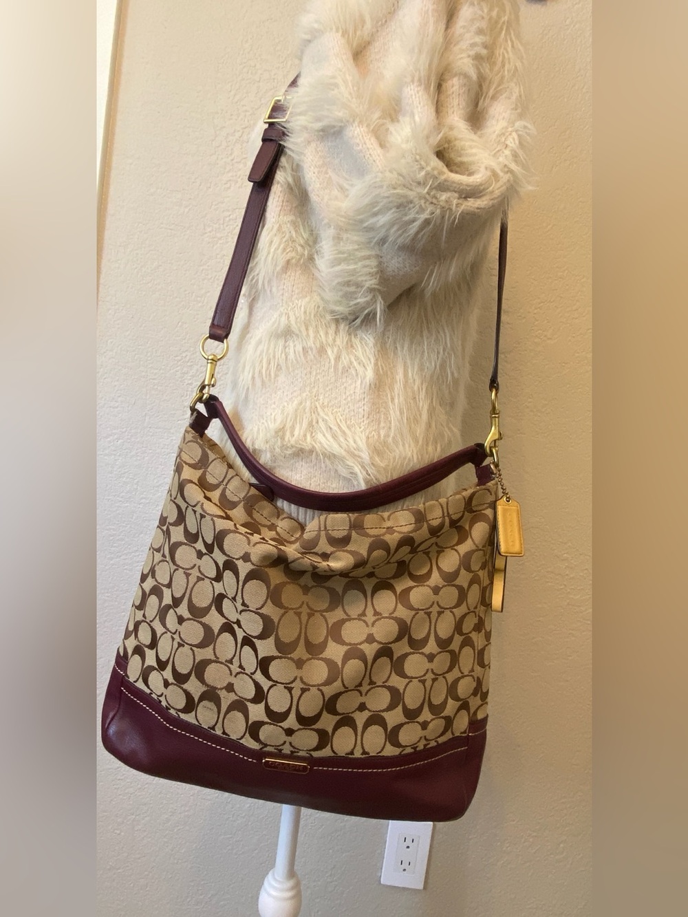 Coach park signature, jacquard canvas, leather hobo shoulder, tote, burgundy/brn